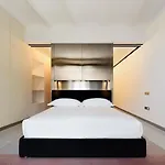 Rhinoceros 5*