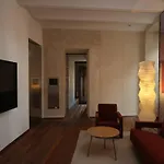 Rhinoceros Lejlighedshotel