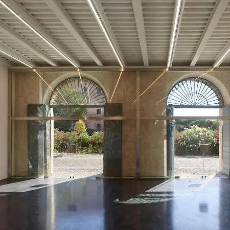 Rhinoceros Apartahotel 5*