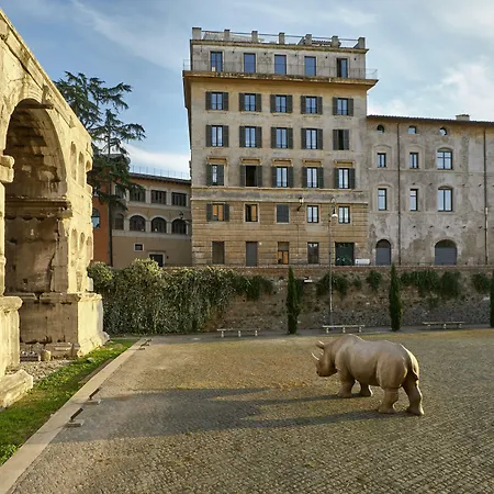 Rhinoceros Lejlighedshotel 5*