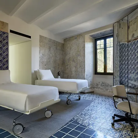 Rhinoceros Apart Otel