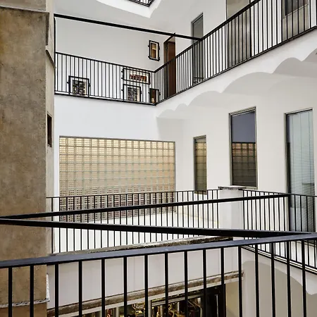 Rhinoceros Aparthotel Roma