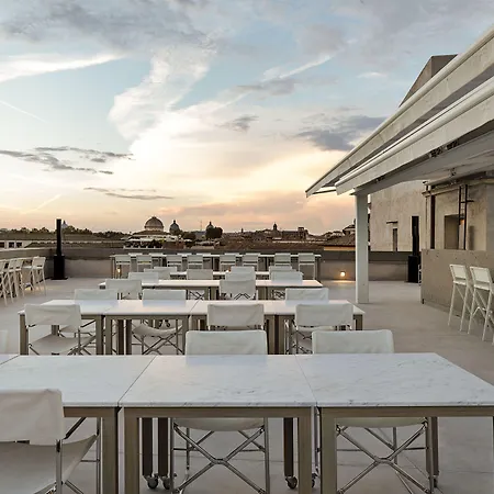 Rhinoceros Apart Otel Roma