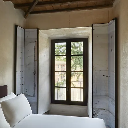 Rhinoceros Aparthotel 5*