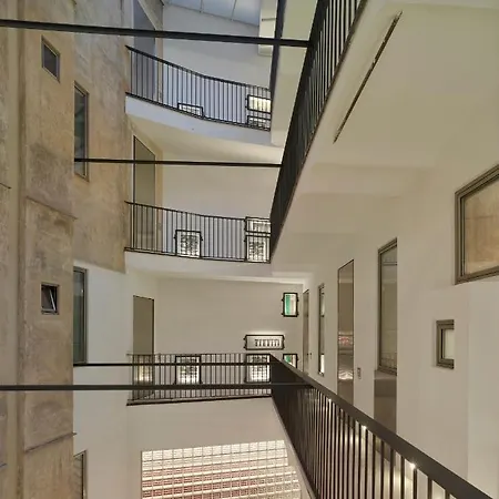 Rhinoceros 5* Rome